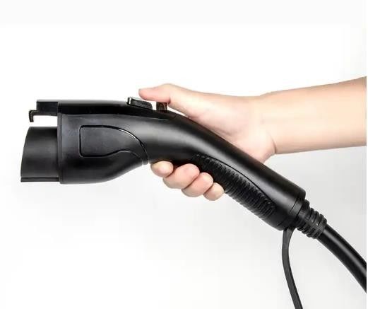 شاحن سيارات 7 كيلوواط IEC 62196 TYPE2 Connector EV Smart APP شاحن سيارات