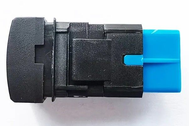 شعار مخصص كاميرا عكسية 12 فولت 3 أيه LED زر الضغط لسيارة تويوتا سكوير لاندكروزر برادو