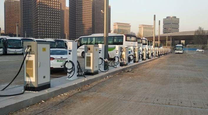 بندقية فائقة السرعة مزدوجة 120 كيلوواط / 180 كيلوواط CCS2 التجارية DC EV شاحن OCPP 1.6